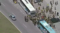 Um torcedor do Peñarol-URU foi flagrado por câmeras de televisão fazendo gestos racistas em direção a um gandula na vitória […]