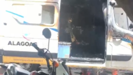 Uma ambulância pegou fogo em frente à Unidade de Pronto Atendimento (UPA) de Penedo, no interior de Alagoas, nesta segunda-feira (17).

A ambulância pertence ao município Porto Real do Colégio. A causa oficial do incêndio no veículo ainda é desconhecida.